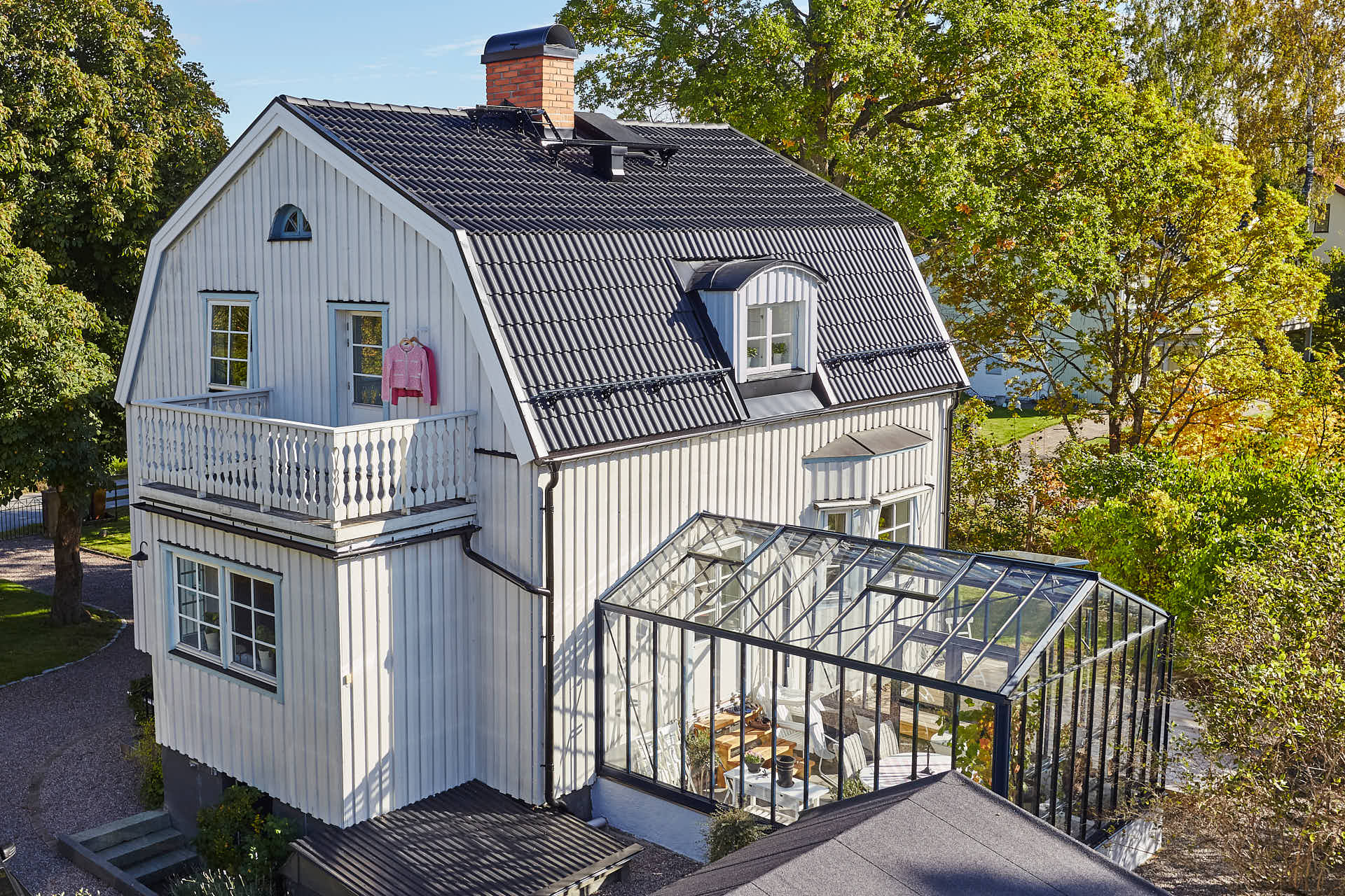 Fotomast dmtak villa rodhakevagen. Foto Martin Ekwall