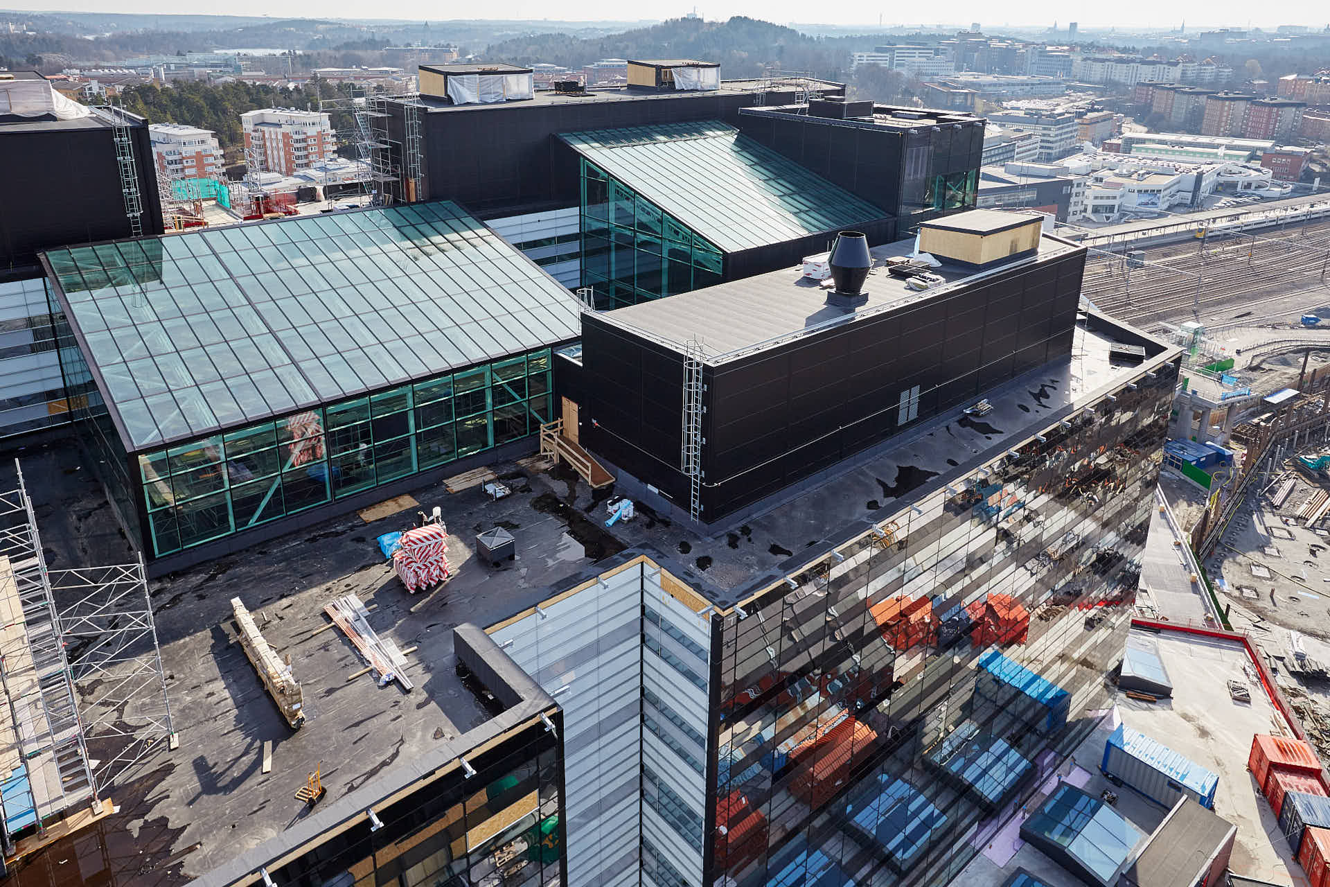 Hoghojdsfoto telia huset solna tak. Foto Martin Ekwall